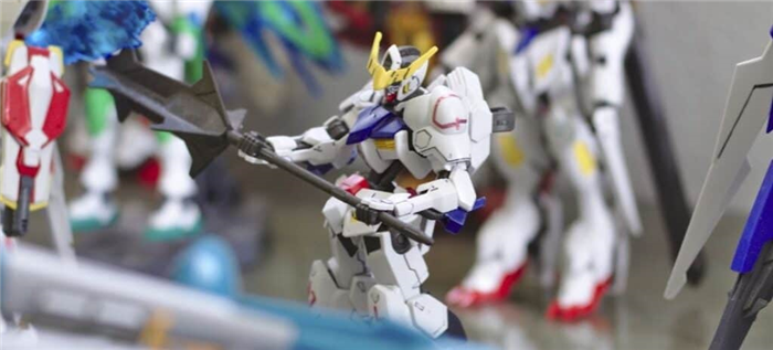 Завершенный набор моделей Gundam Barbatos