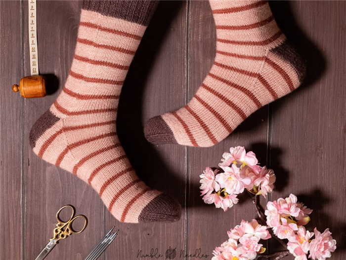 простой узор для вязания носков в полоску для начинающих