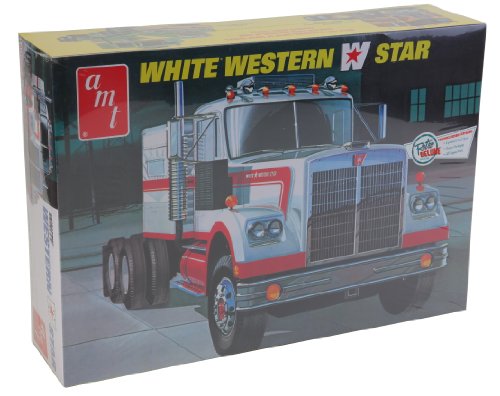 AMT 1:25 Scale Western Star Semi Tractor Kit. 