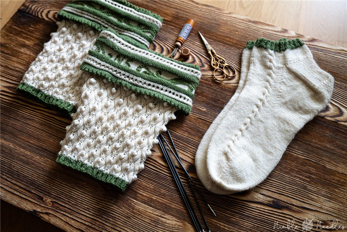 традиционные баварские носки для мужчин и соответствующие подкладки